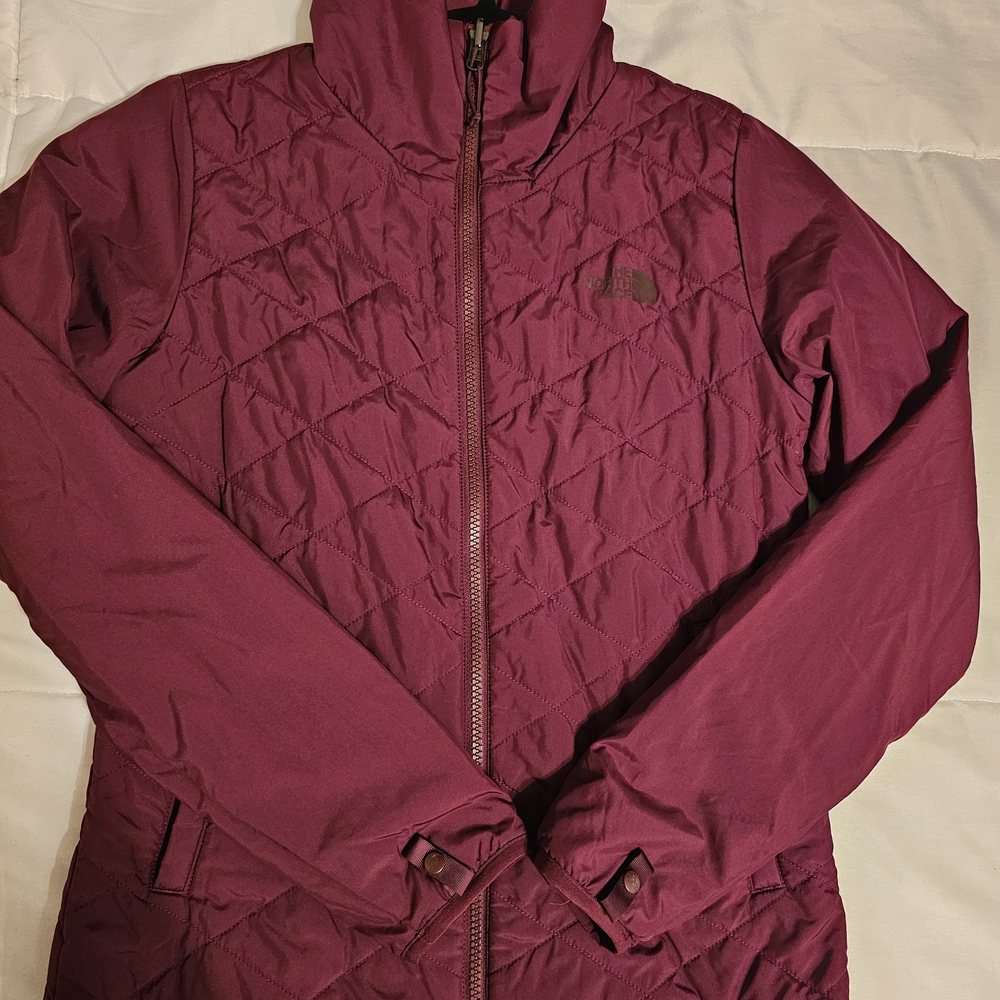 The North Face Women's Quilted Jacket - Burgundy - Like New